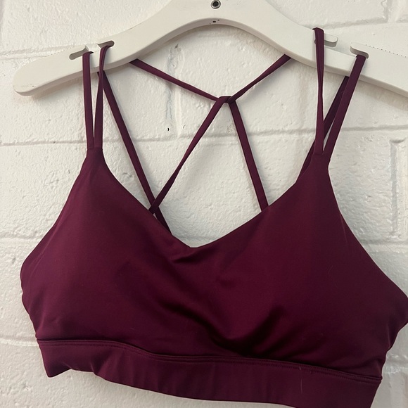 Set of 3 Old Navy Sports Bras-Size Medium - Picture 4 of 4